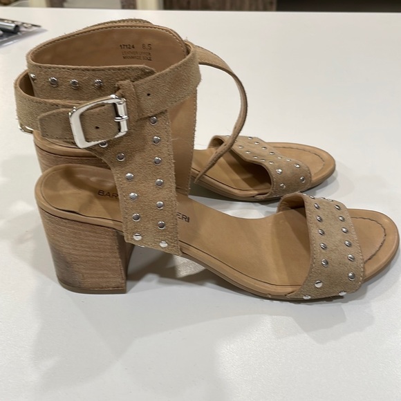 Gorgeous studded Barbara Barberi sandals - Picture 1 of 8